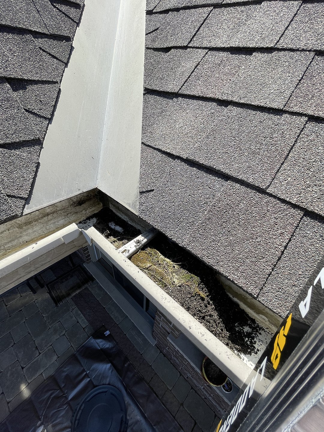Roof Cleaning Performed in Six Nations Ontario 